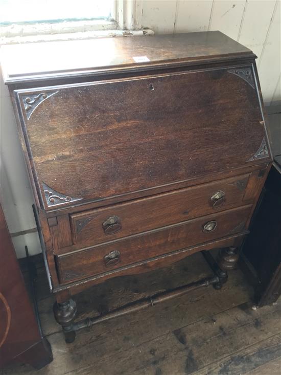 Oak bureau(-)